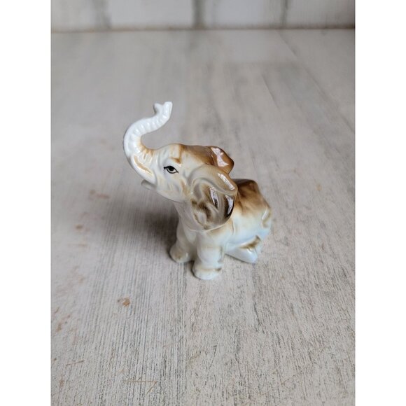 Enesco 1984 miniature elephant ceramic unique figure safari - Picture 1 of 6